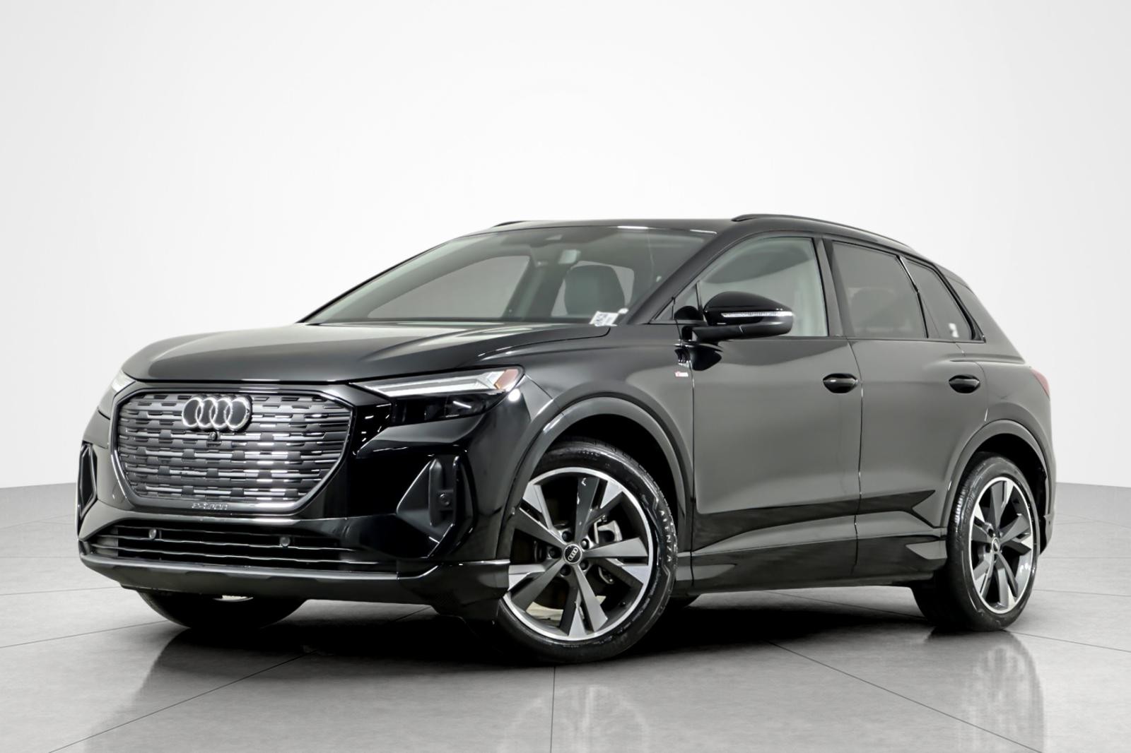 2024 Audi Q4 e-tron Premium Plus's photo