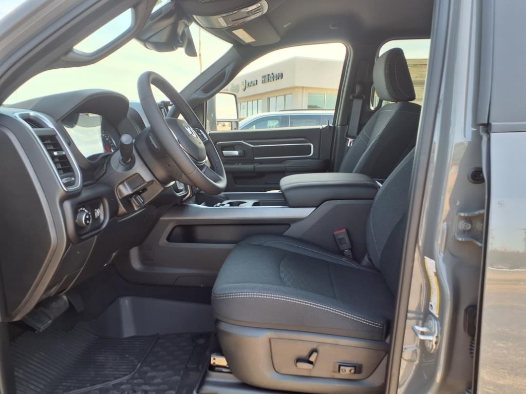 2025 Ram 2500 Big Horn photo 12