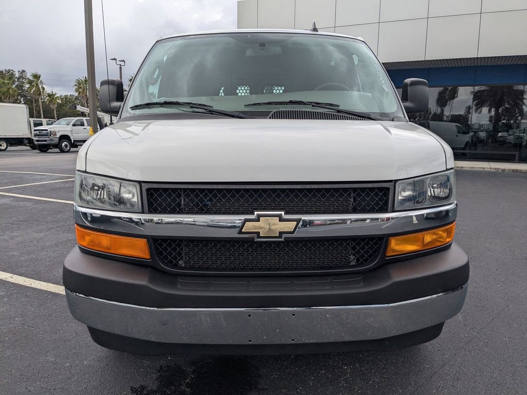 2023 Chevrolet Express Cargo 2500 photo 3