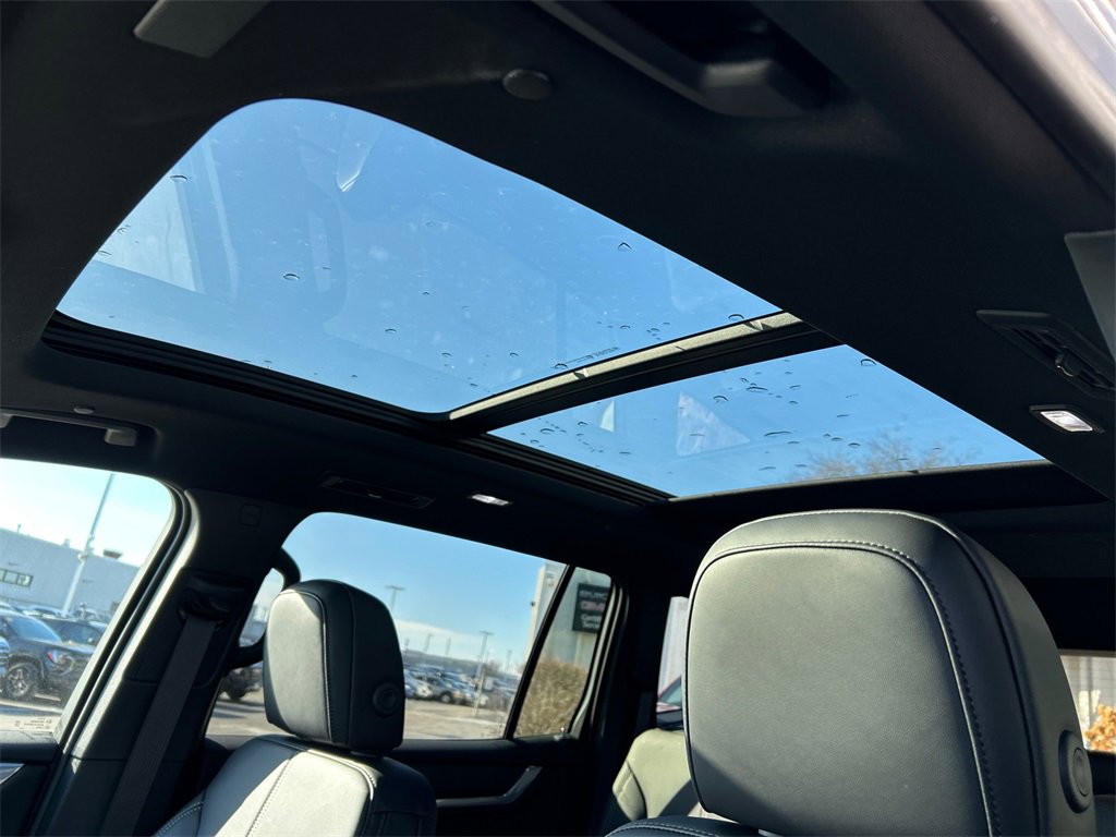 2026 GMC ACADIA - Image 27