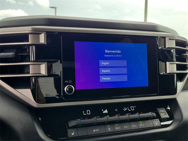 2025 Toyota Tundra SR5 CrewMax photo 25