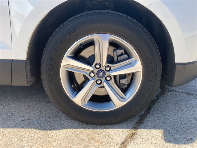 2021 Ford Edge SEL photo 9