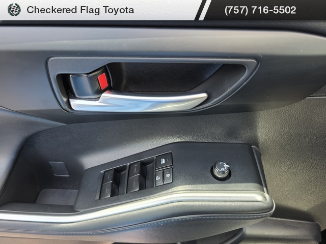 2023 Toyota Highlander XLE photo 21
