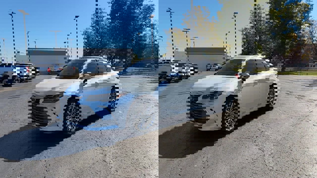 2021 Toyota Avalon Hybrid Limited photo 4