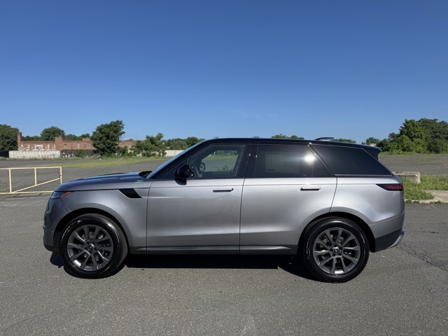 2025 Land Rover Range Rover Sport SE photo 2