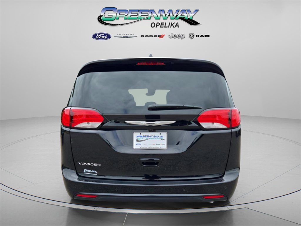 2026 Chrysler Voyager LX photo 6