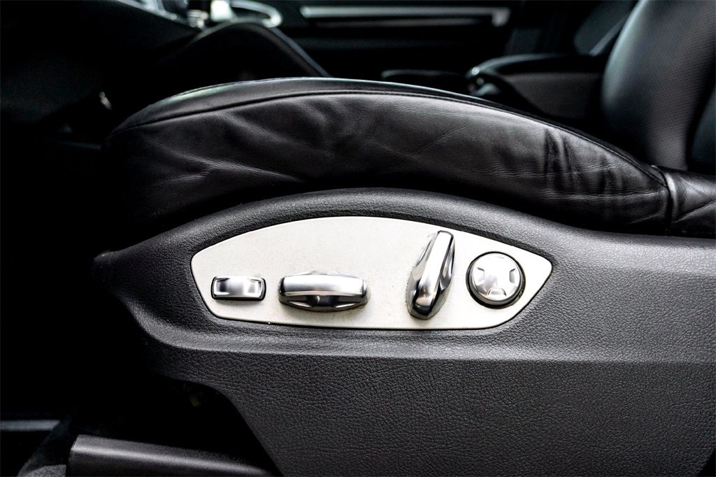 2018 Porsche Cayenne Base photo 11