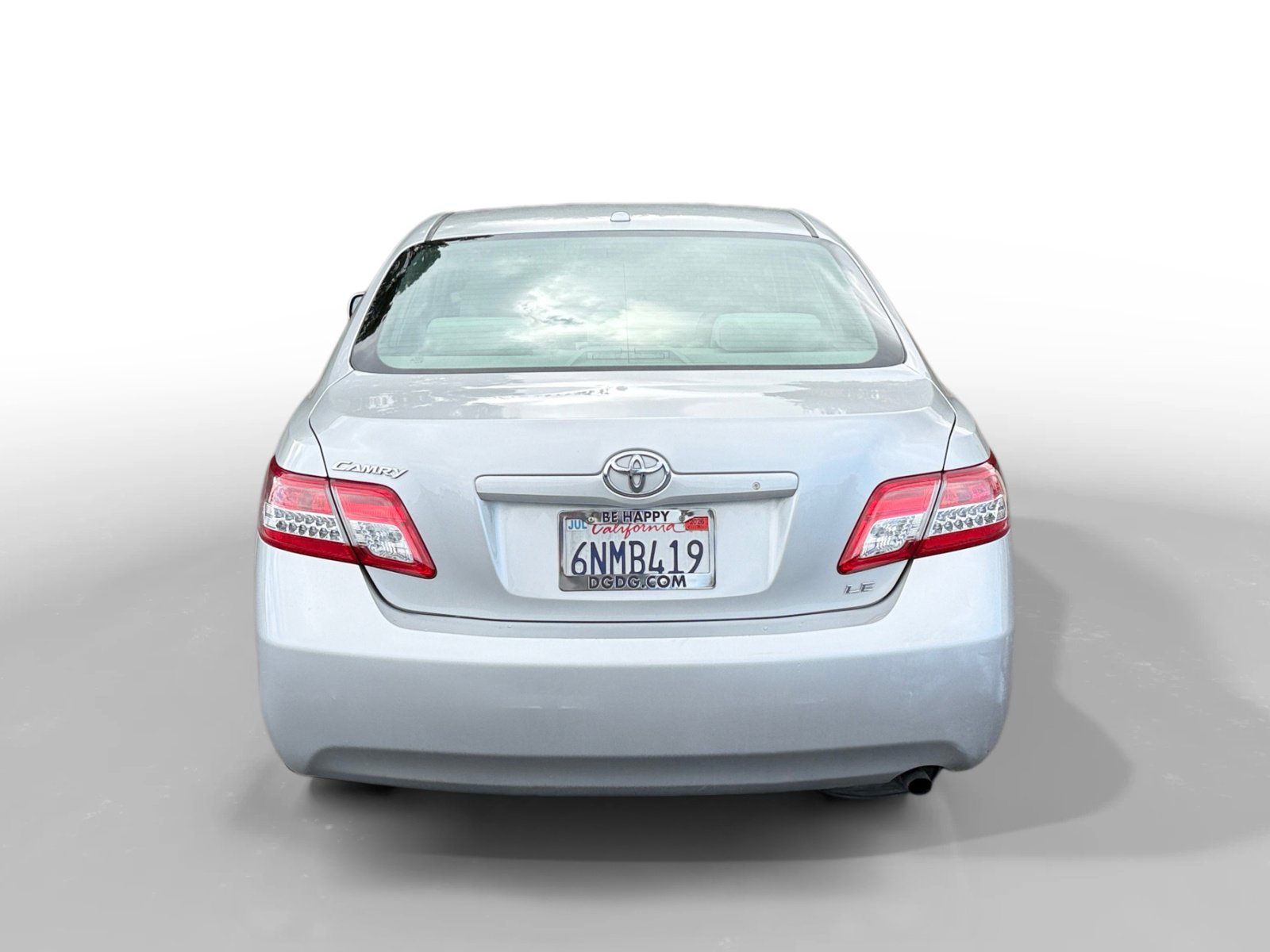 2011 Toyota Camry LE photo 4