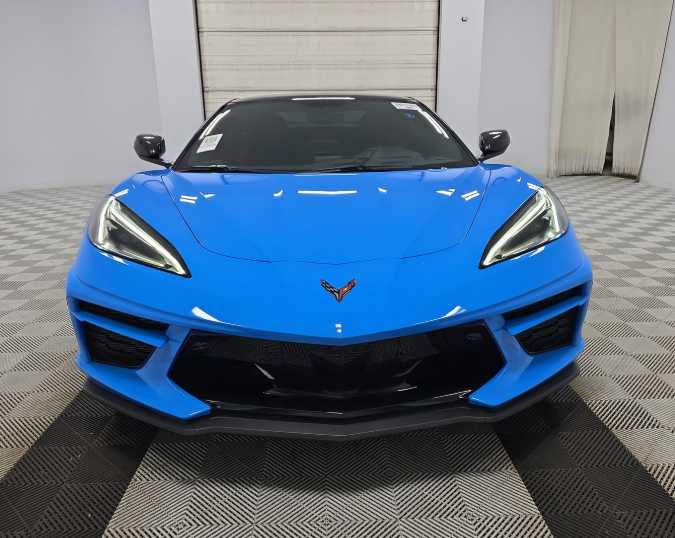 2023 Chevrolet Corvette 3LT photo 2