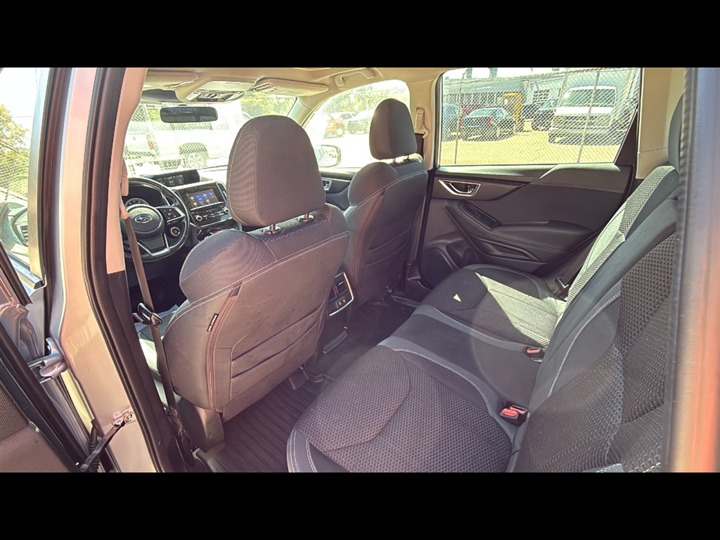 2023 Subaru Forester Premium photo 21