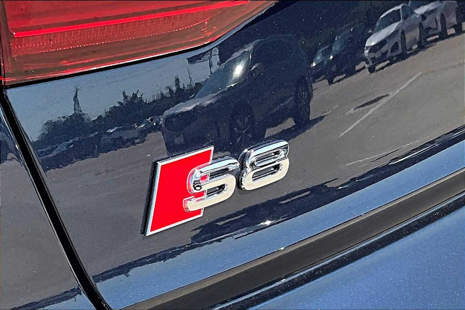 2022 Audi S8 Quattro photo 28