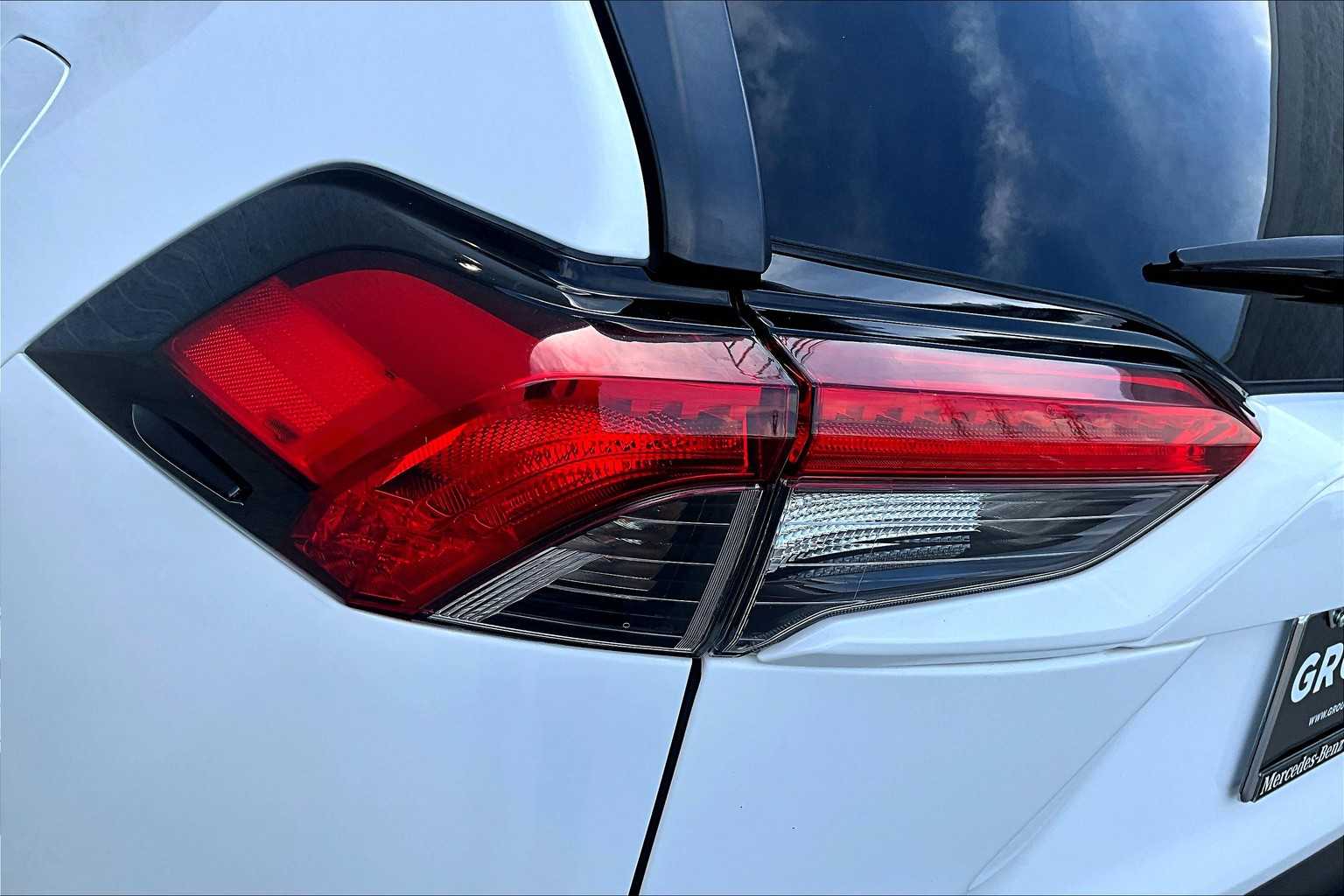 2022 Toyota RAV4 XLE photo 21