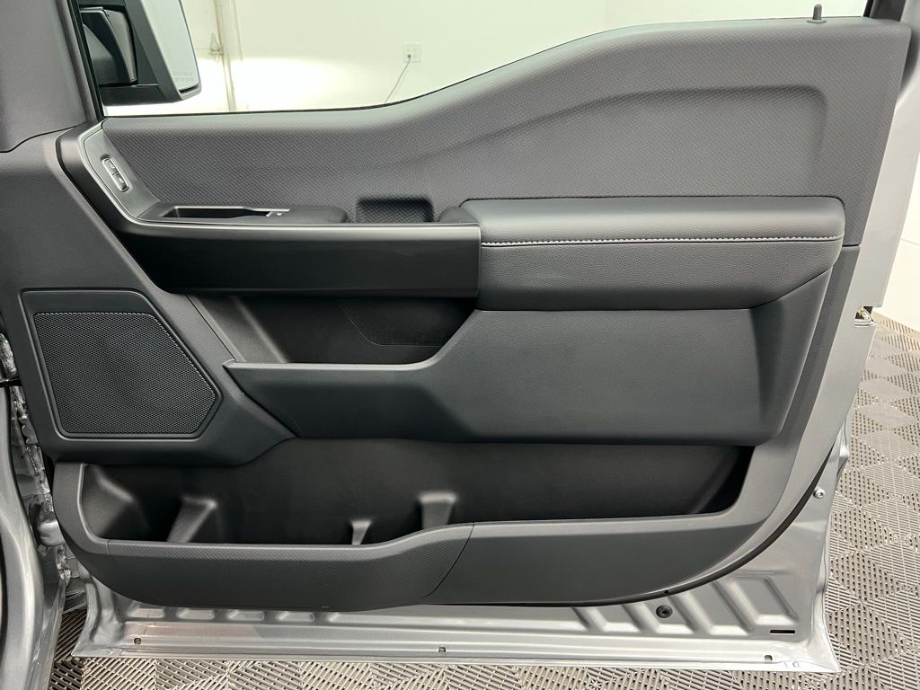 2025 Ford F-150 STX photo 26