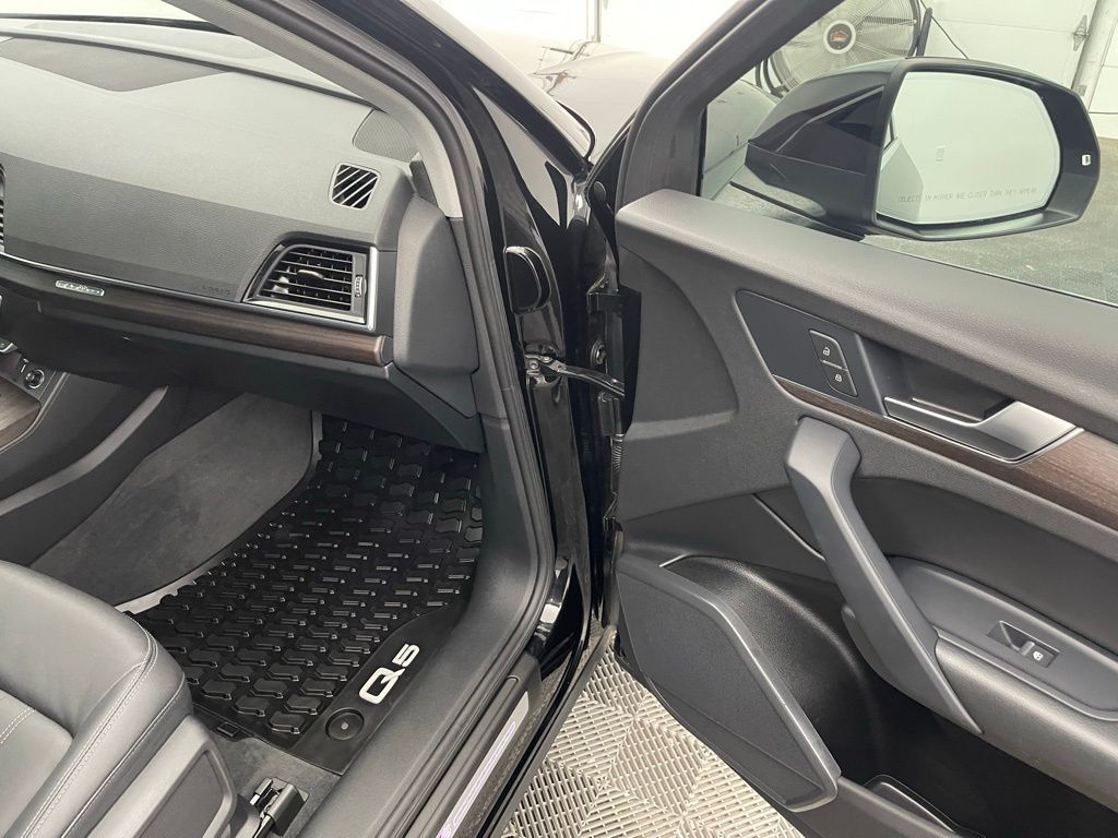 2022 Audi Q5 45 S line Premium photo 27