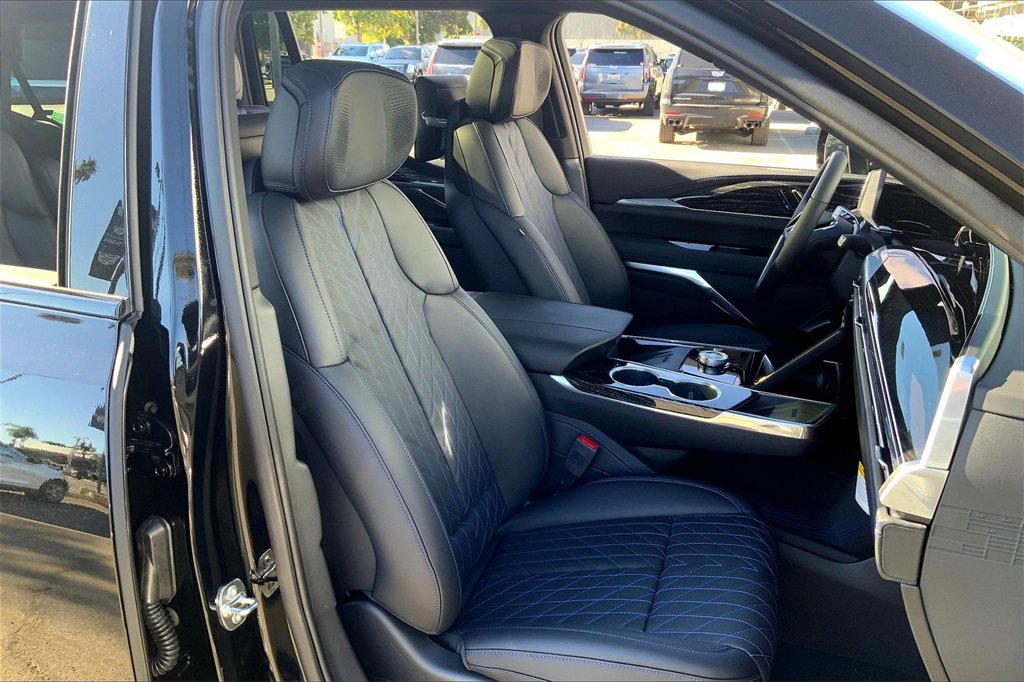 2026 Cadillac Escalade Sport photo 32
