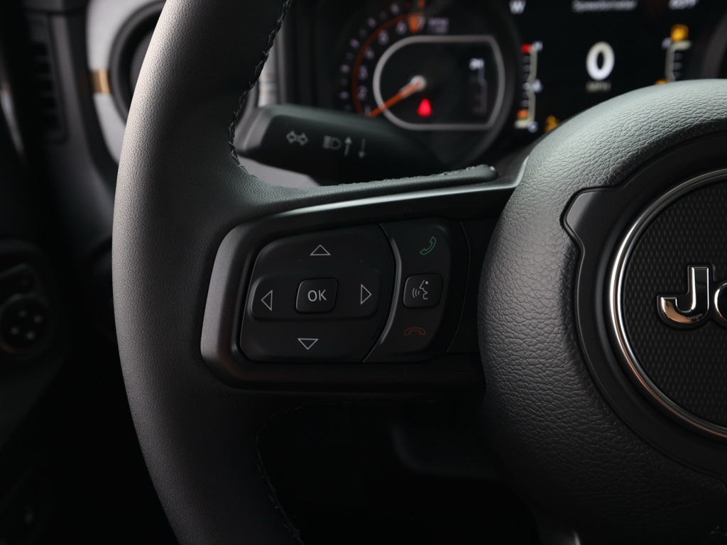 New 2026 Granite Crystal Metallic Clear-Coat Exterior Paint Jeep Sport S image 24