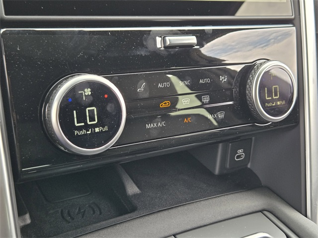 2025 Land Rover Discovery S photo 13
