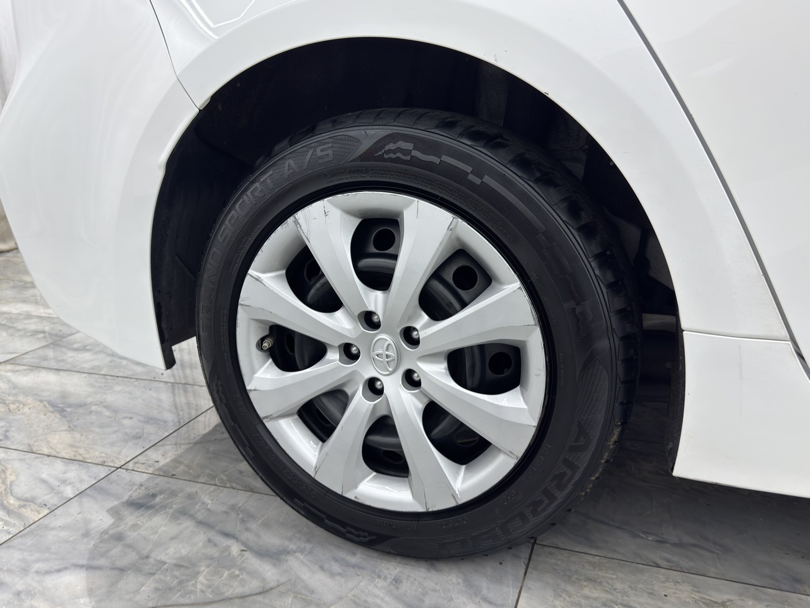 2022 Toyota Corolla LE photo 10
