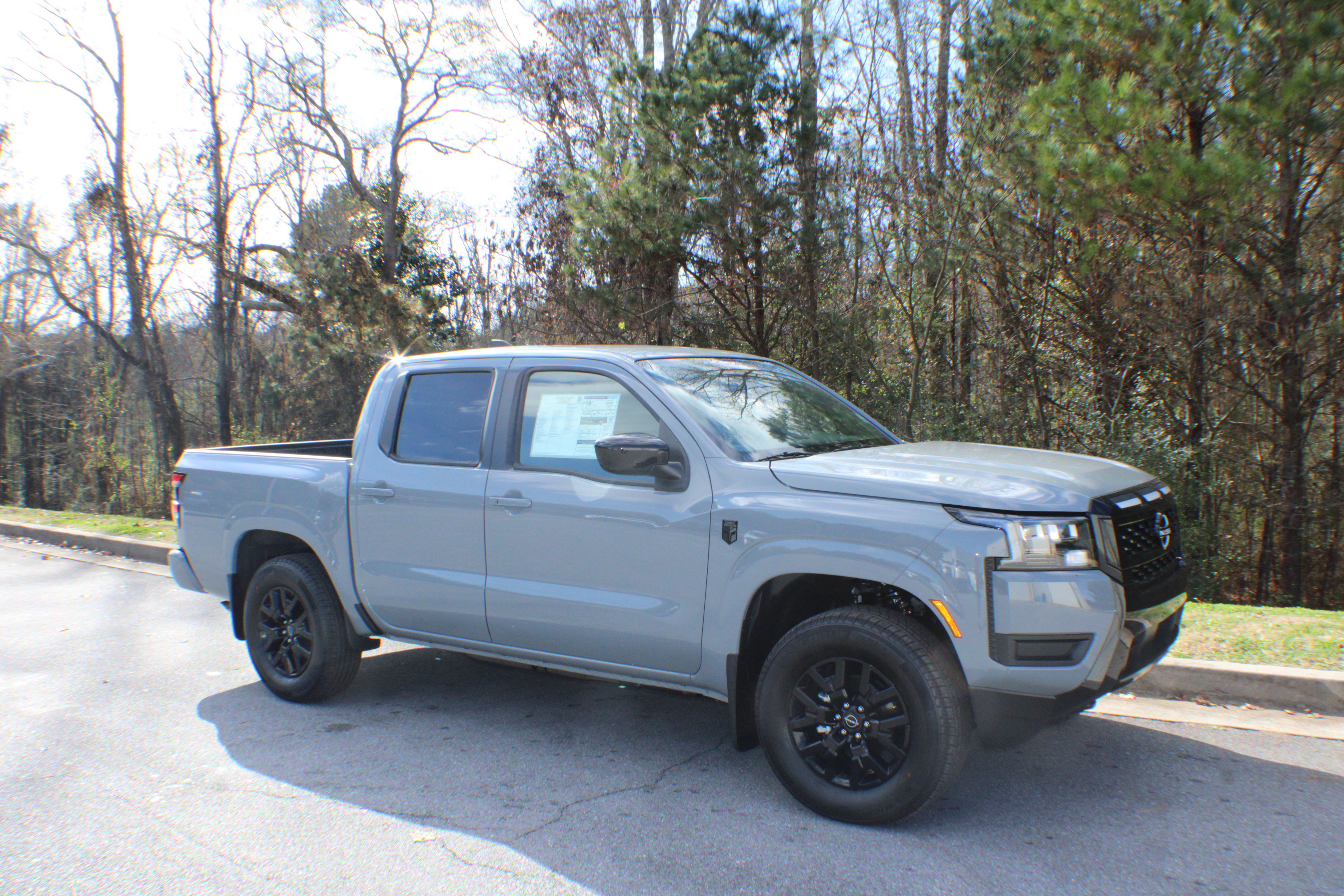 2026 Nissan Frontier SV's photo