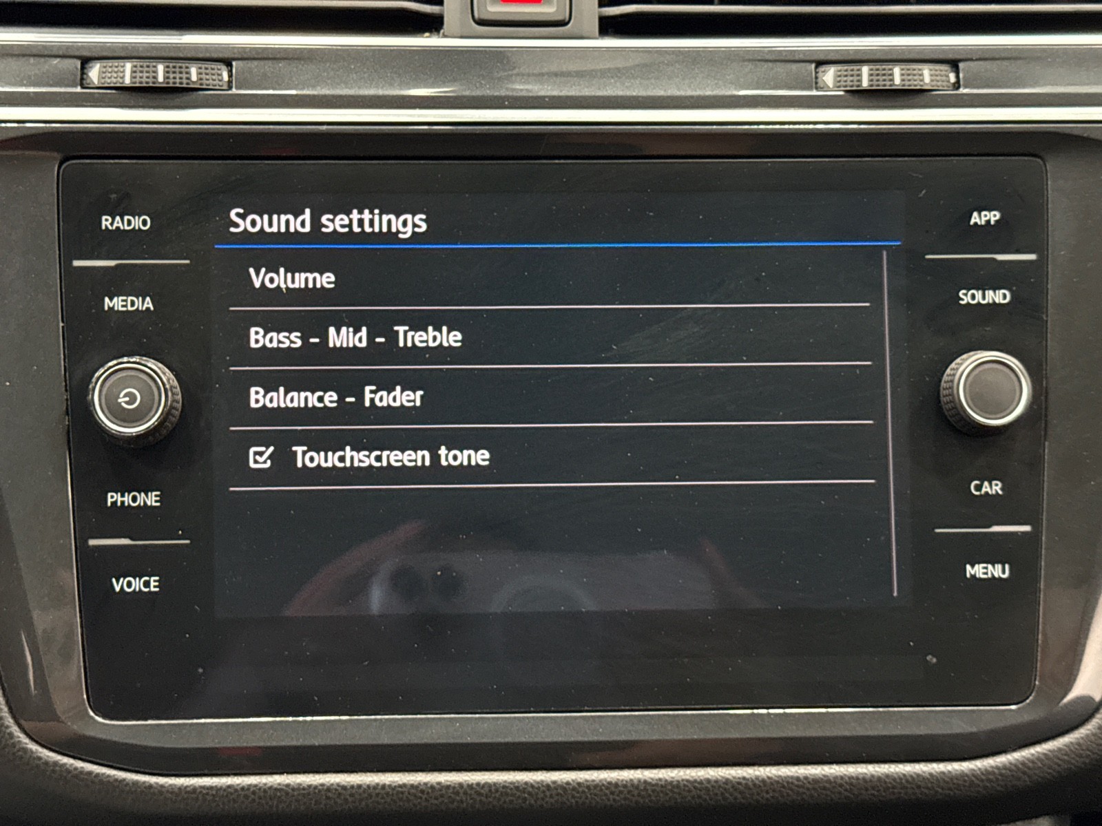 2018 Volkswagen Tiguan SE photo 15