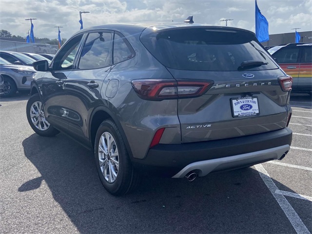 2025 Ford Escape Active photo 3