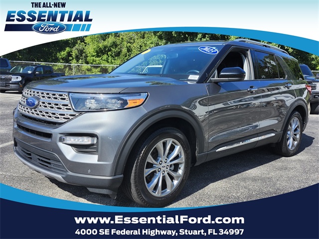 2023 Ford Explorer Limited's photo