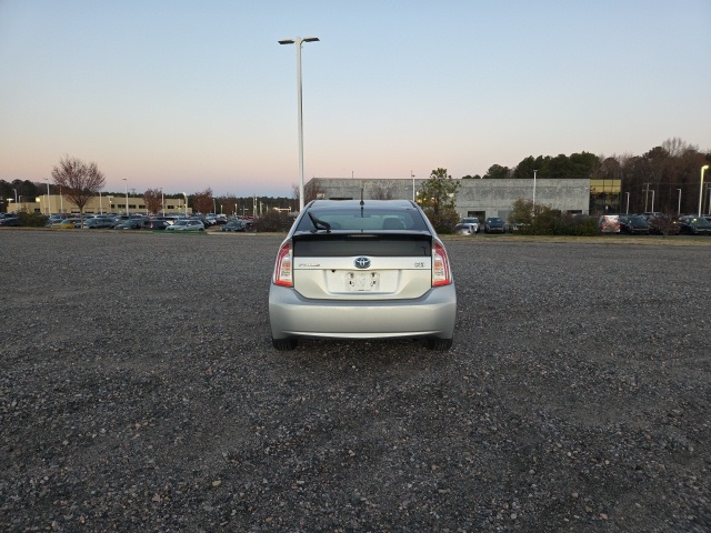 2014 Toyota Prius Four photo 2