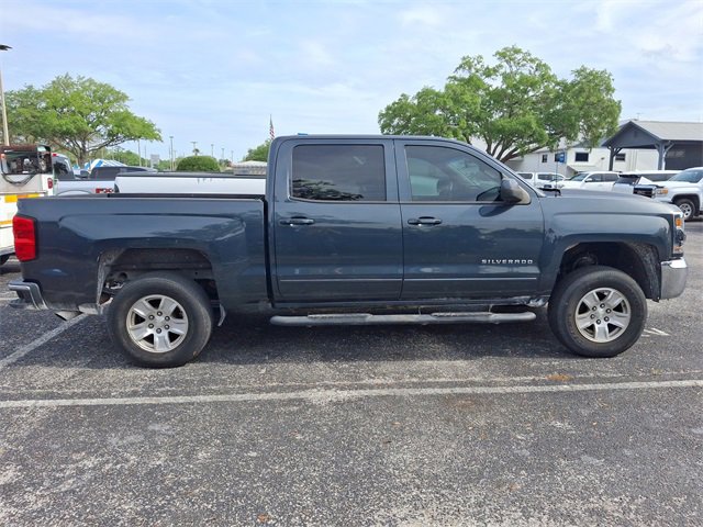 2018 Chevrolet Silverado 1500 LT photo 4