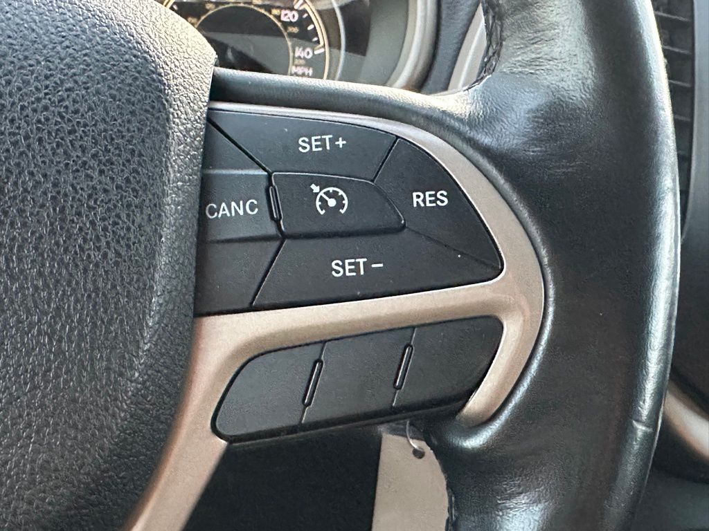 2016 Jeep Cherokee Latitude photo 17