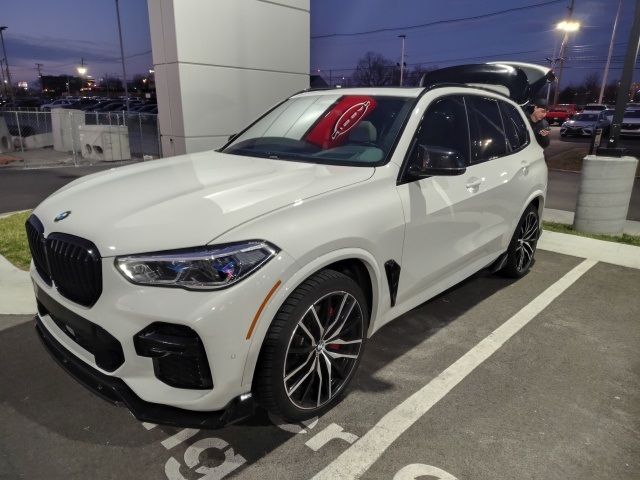 2022 BMW X5 40i's photo