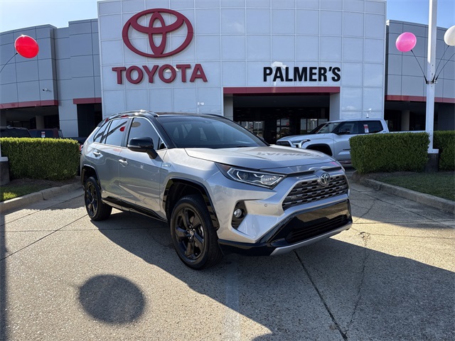 2021 Toyota RAV4 XSE's photo