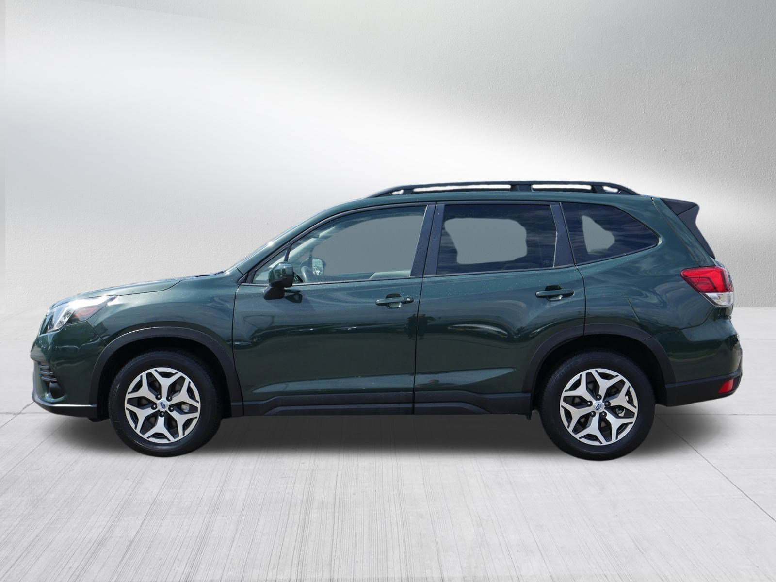 2024 Subaru Forester Premium Base photo 4