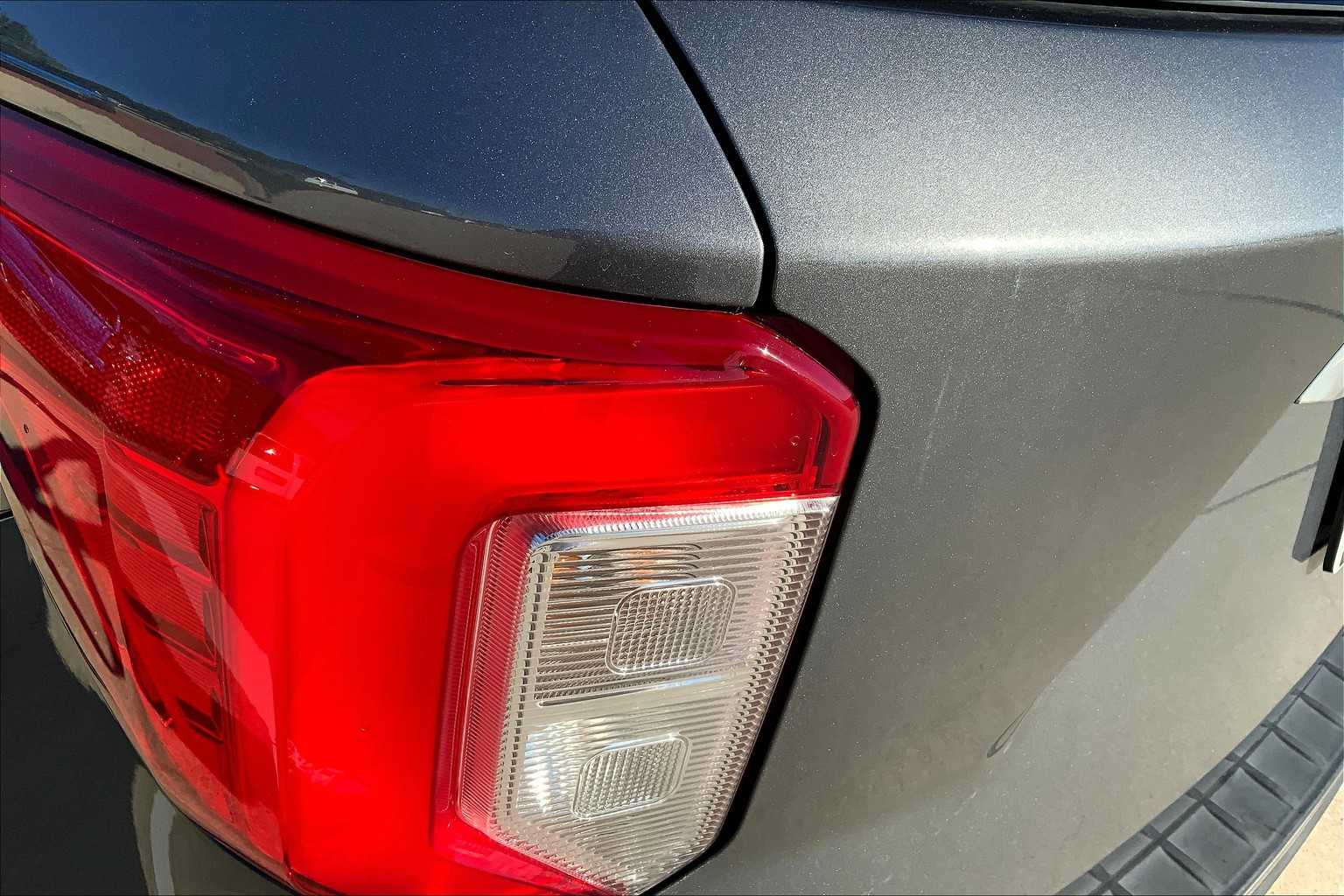 2021 Ford Explorer XLT photo 24