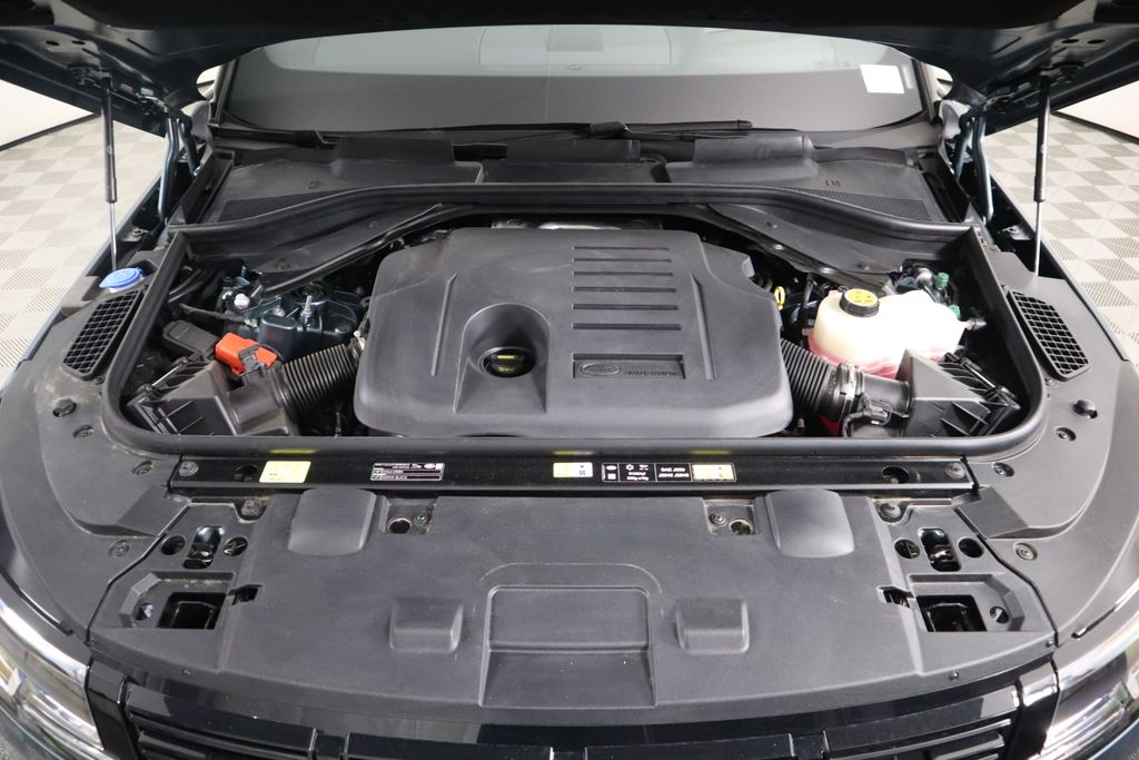 2025 Land Rover Range Rover Sport SE photo 26