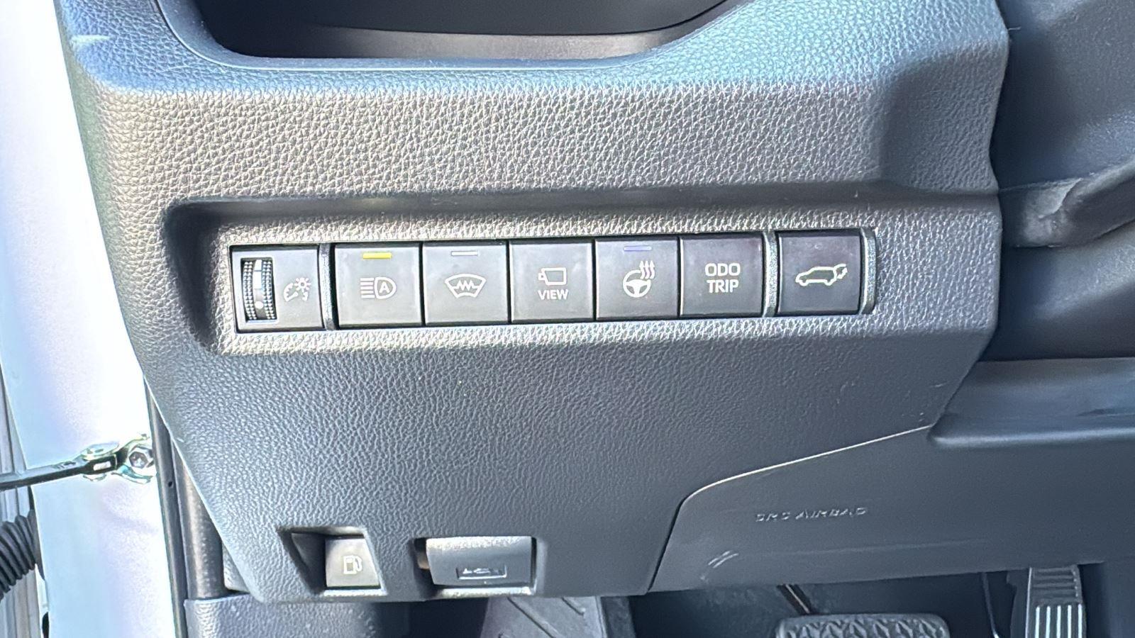 2024 Toyota RAV4 Hybrid XSE photo 12