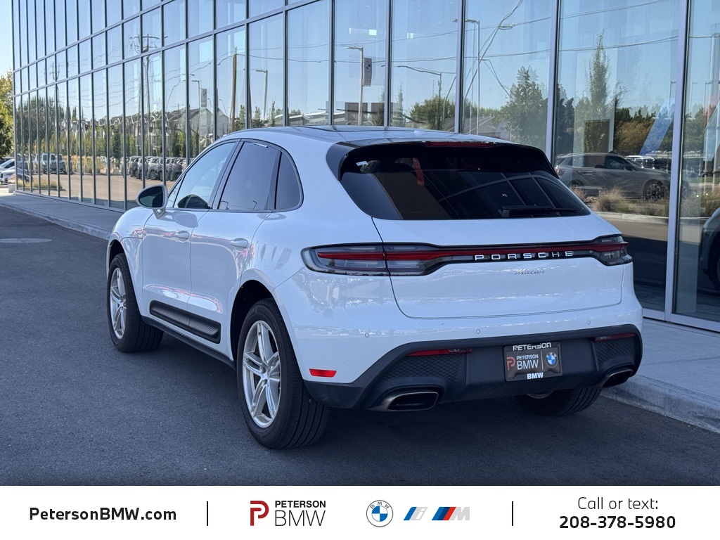 2024 Porsche Macan Base photo 3