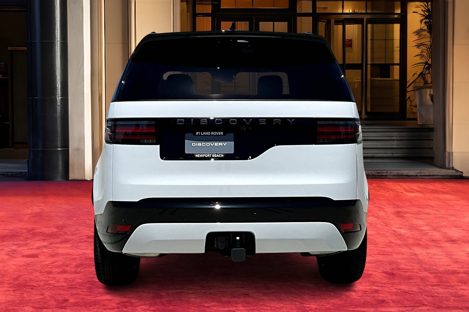 2025 Land Rover Discovery P360 Dynamic SE photo 4