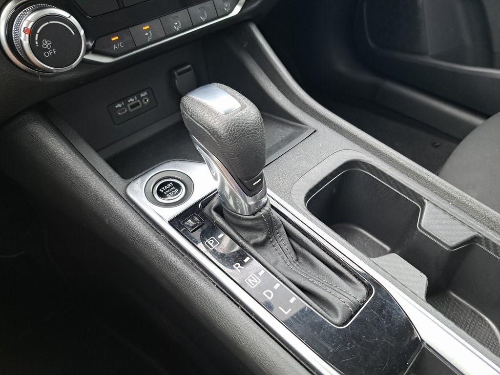2022 Nissan Sentra SV photo 18