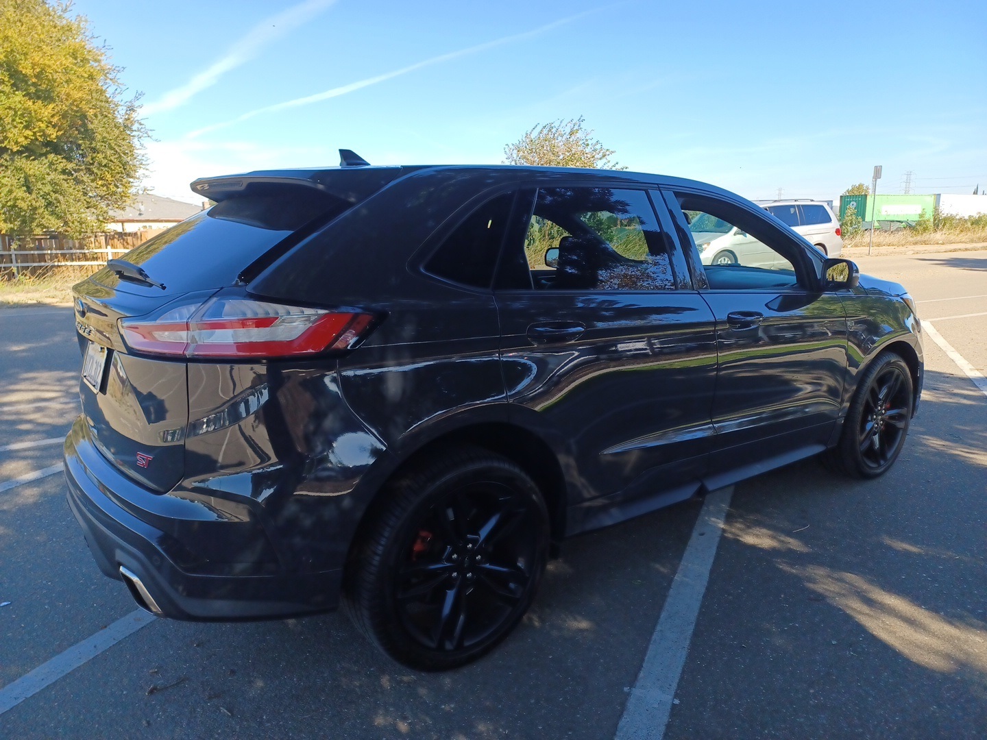 2021 Ford Edge ST photo 4