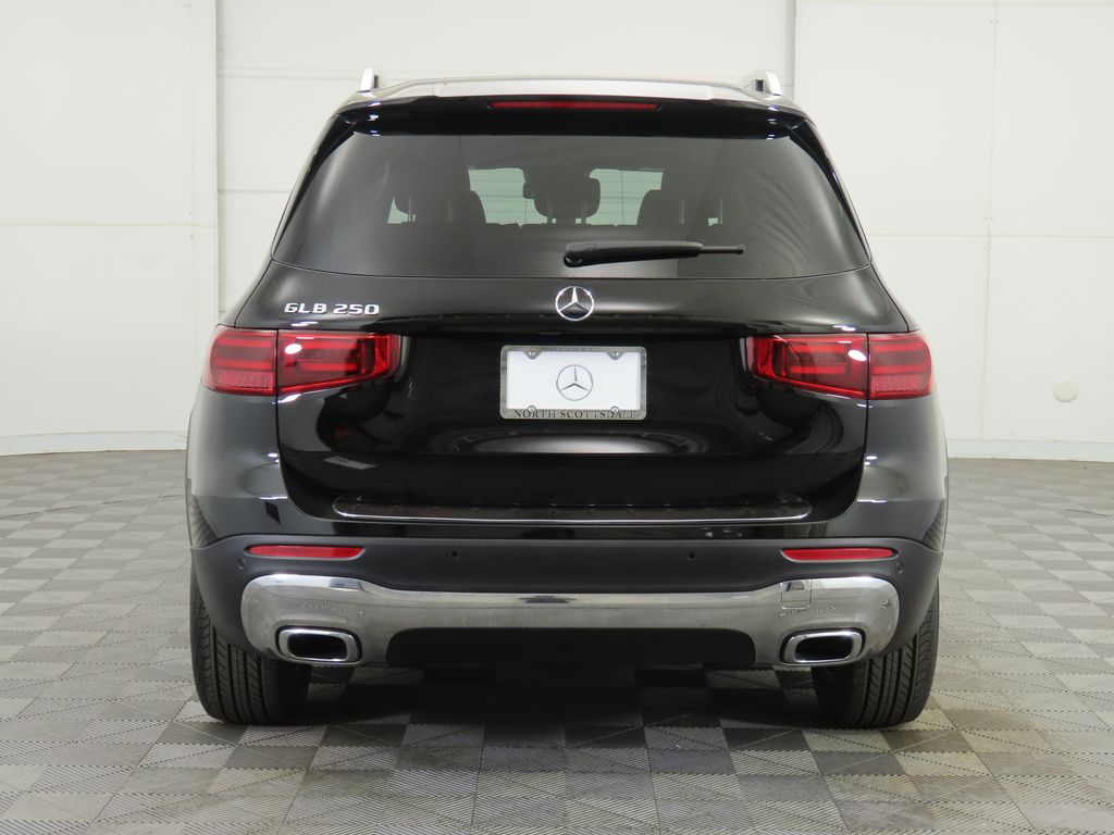 2025 Mercedes Benz GLB 250 photo 6