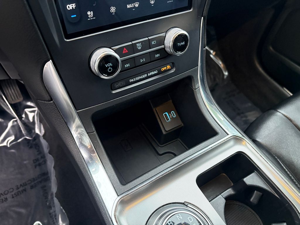 2022 Ford Edge Titanium photo 20