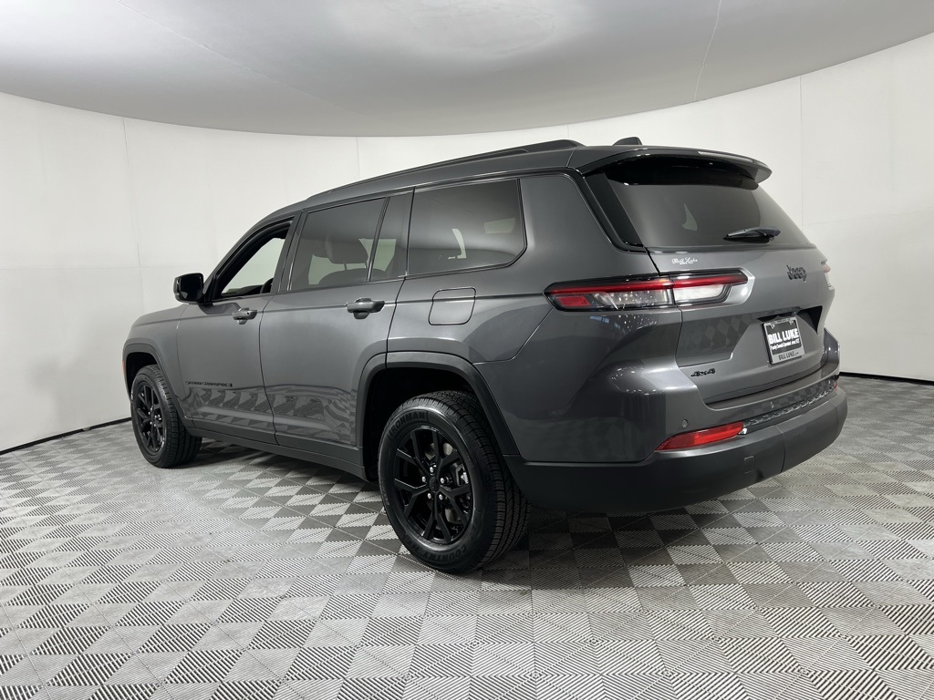 2024 Jeep Grand Cherokee Altitude photo 4