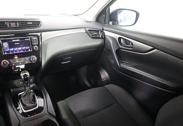 2022 Nissan Rogue Sport S photo 13