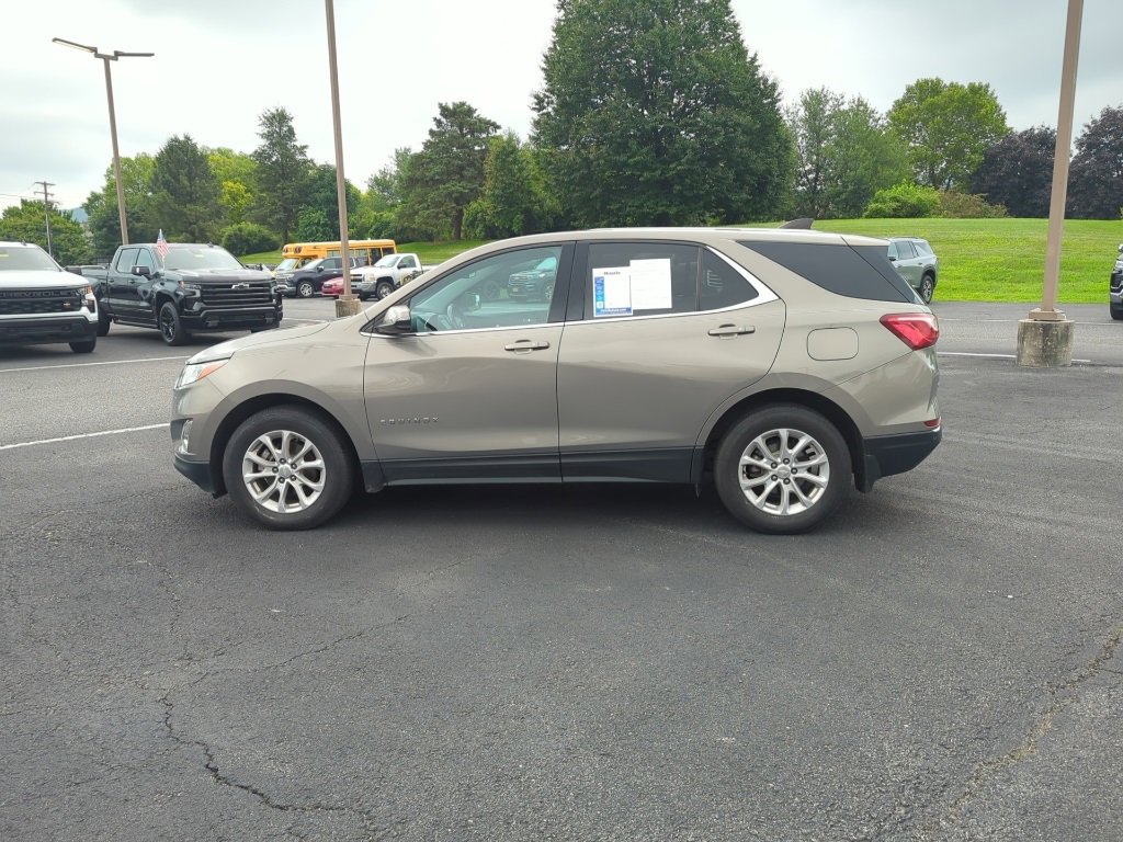 2018 Chevrolet Equinox LT photo 3