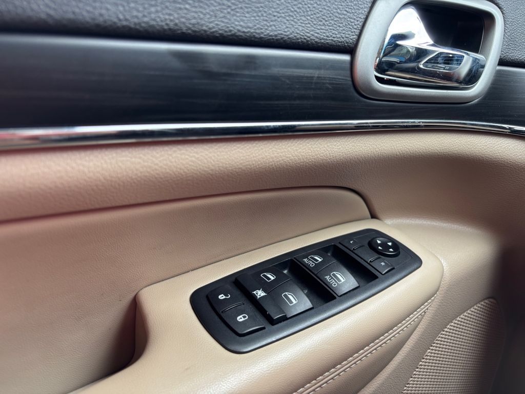 2021 Jeep Grand Cherokee Limited photo 12
