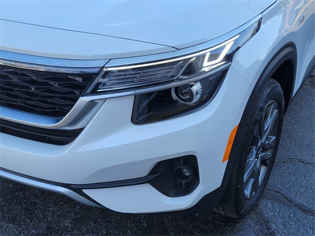2023 Kia Seltos S photo 9
