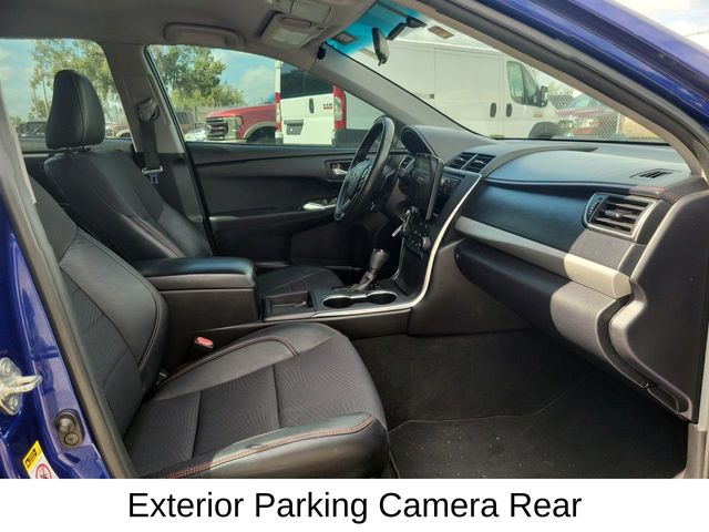 2016 Toyota Camry SE photo 8