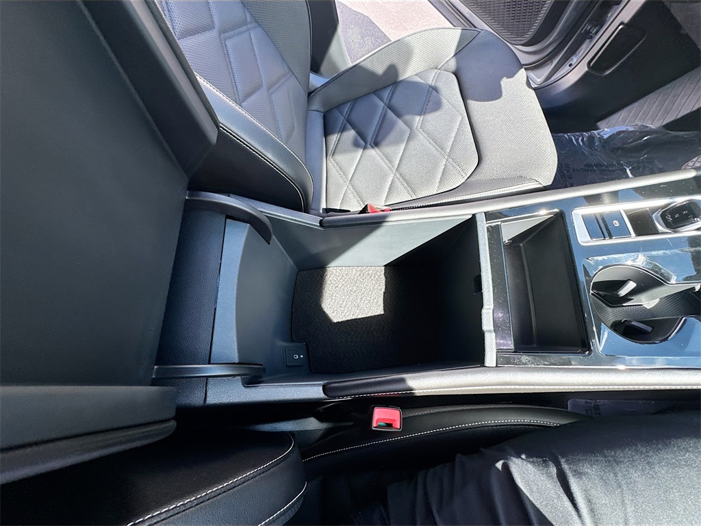 2024 Volkswagen Atlas SE Technology photo 33