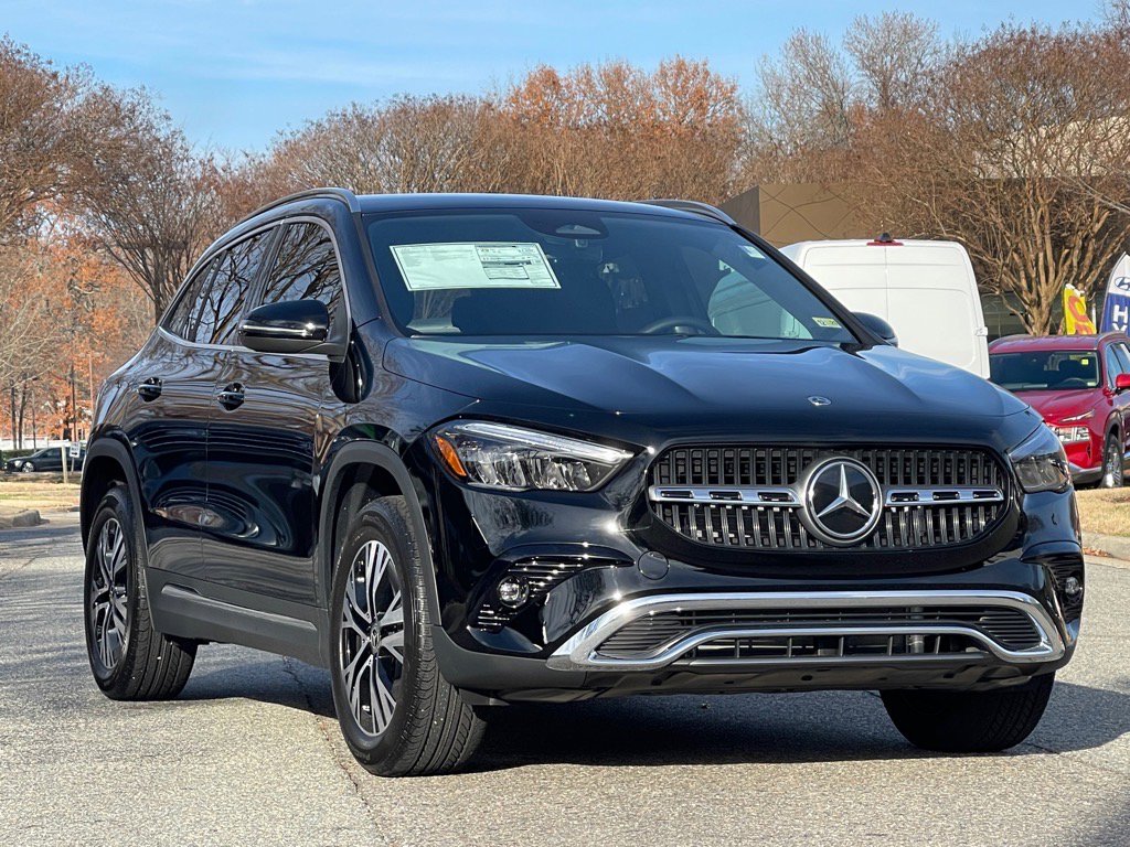 2025 Mercedes Benz GLA 250 4MATIC photo 2