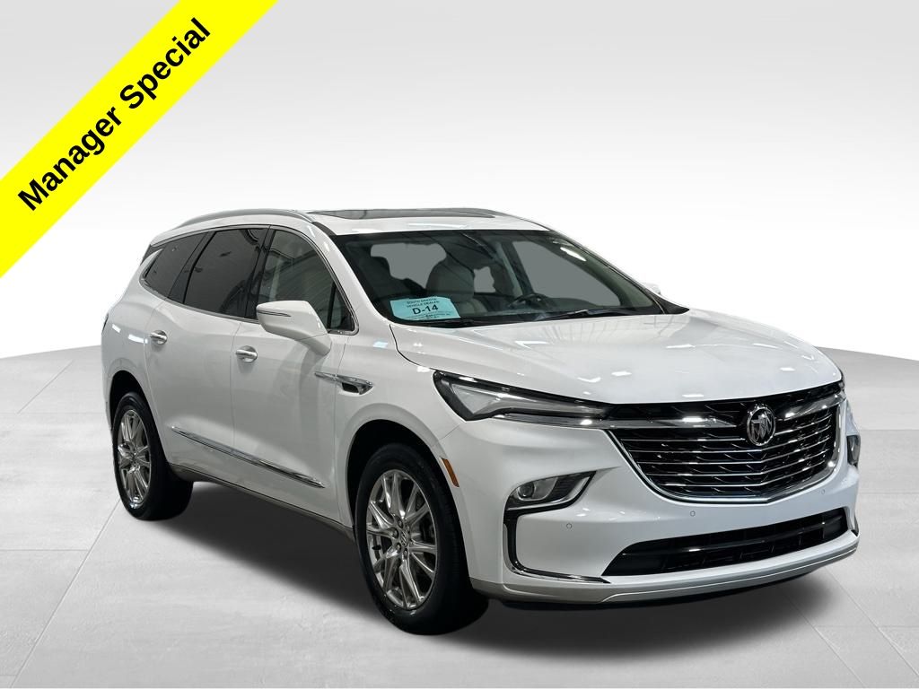 2023 Buick Enclave Essence's photo